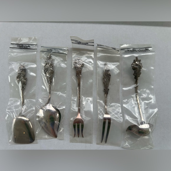 Vintage Reed & Barton 5-Piece Silverplate Serving Set Floral Harlequin Pattern - Picture 13 of 17